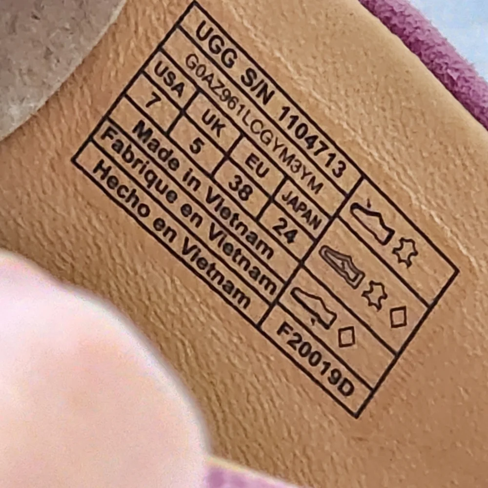 UGG slip-on pink purple suede flat loafer size 7 New - Picture 8 of 10